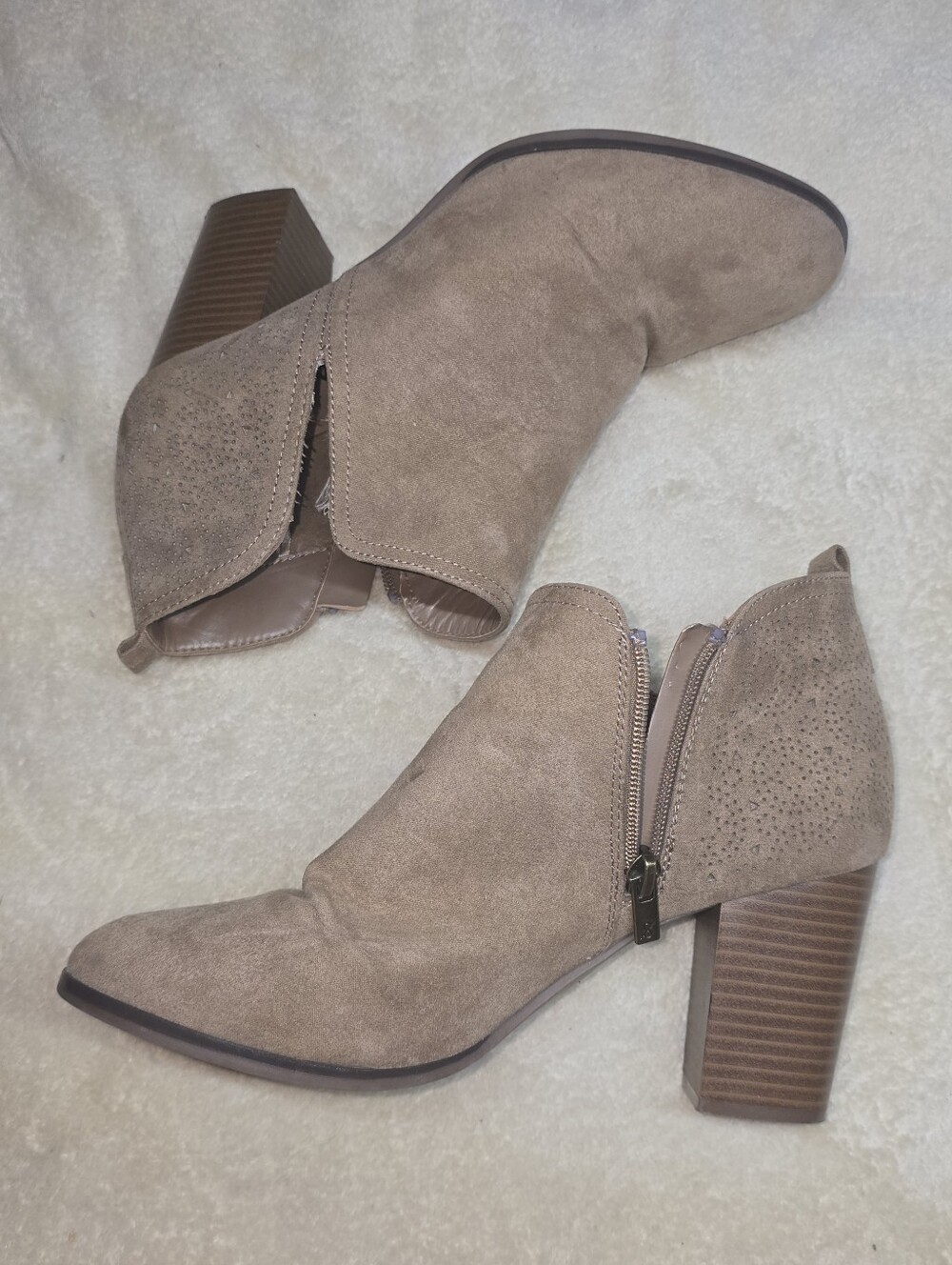 Parker And Sky Boots Women’s Heels Ankle Bootie Brown Fabric Casual Slip On
